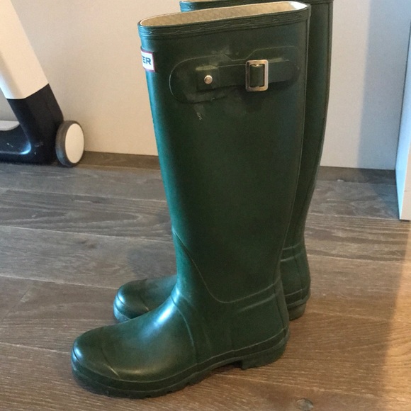 Hunter rain boots size 7 - Picture 4 of 5